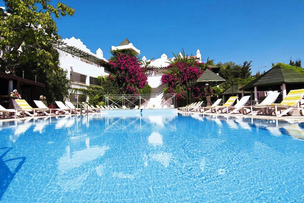 Hotel Golden Gate Kusadası Kültér fotó