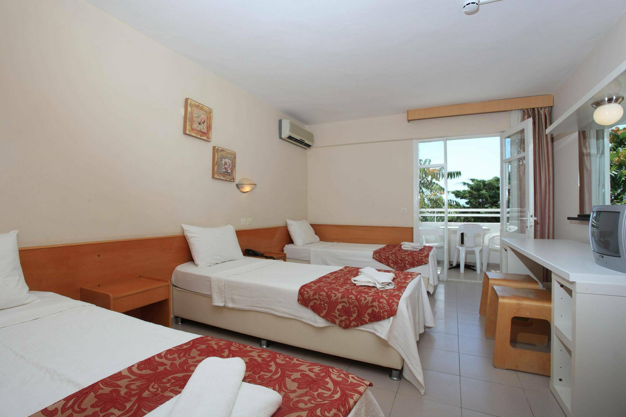 Hotel Golden Gate Kusadası Kültér fotó